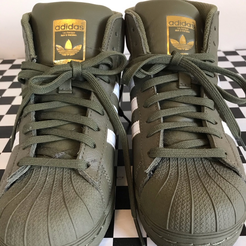 Adidas shell toe size 6m